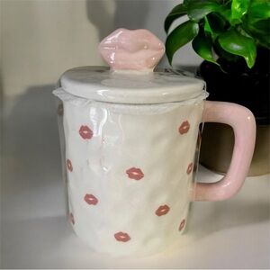 Pink Lip Coffee Tea Mug w/ Lid Brand New